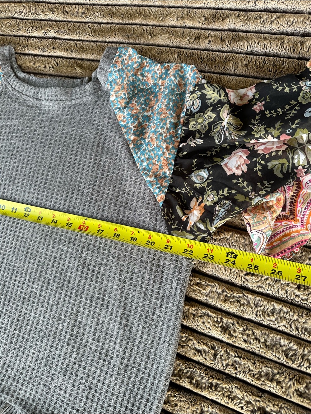 Umgee Gray Mixed-Print Ruffled Hem Blouse - Picture 7 of 8